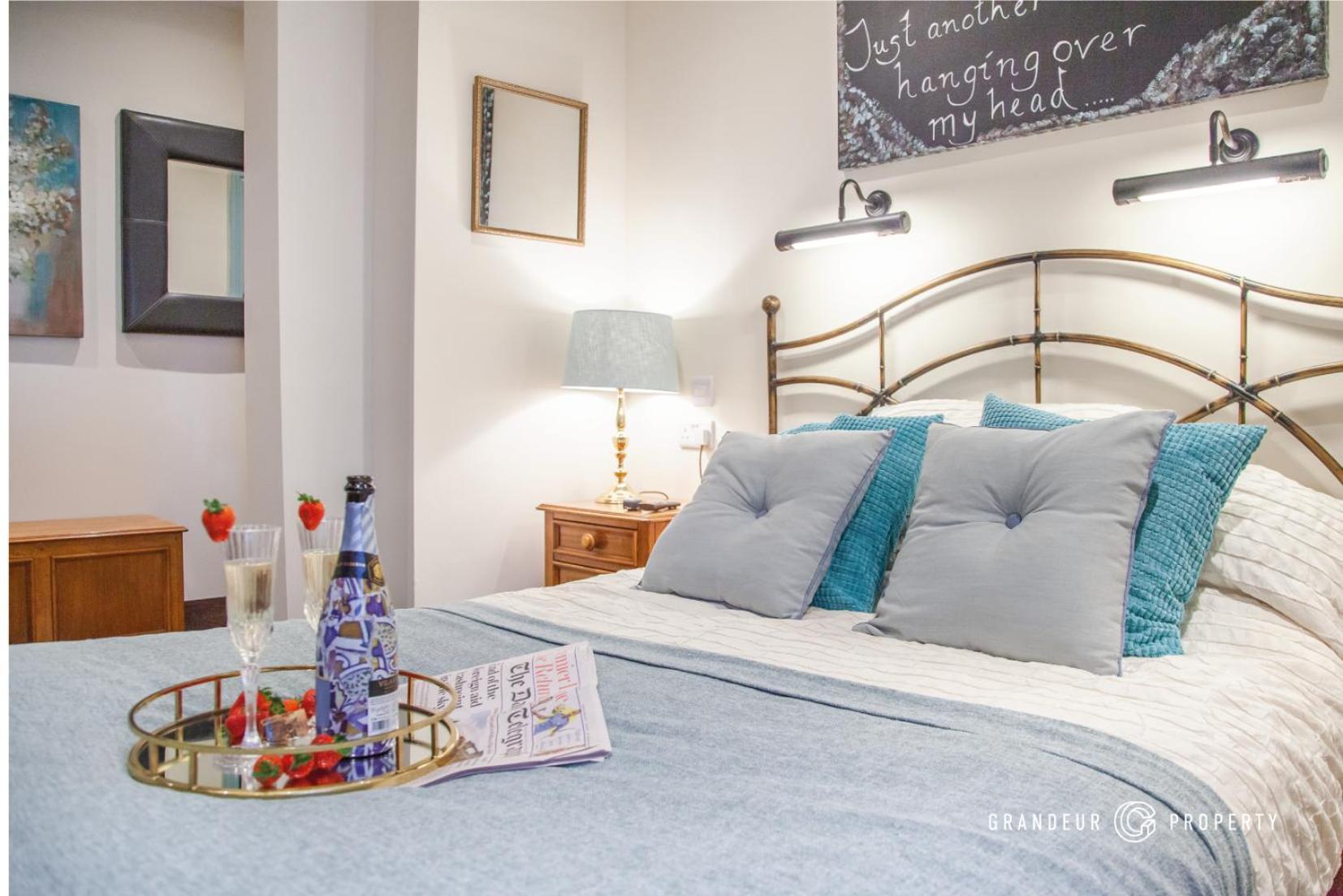 The Gardenside Apartment By Grandeur Property Bournemouth Zewnętrze zdjęcie